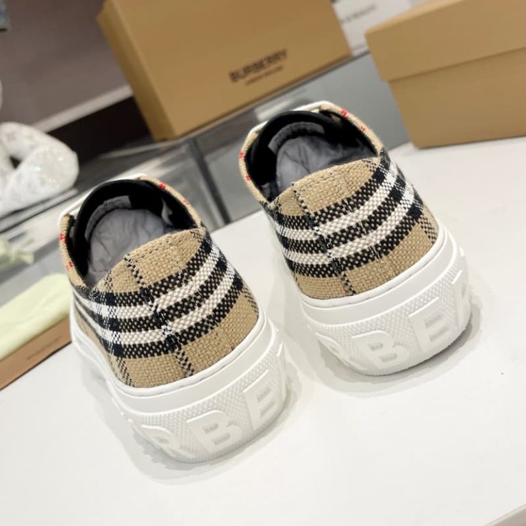 Burberry high quality-4