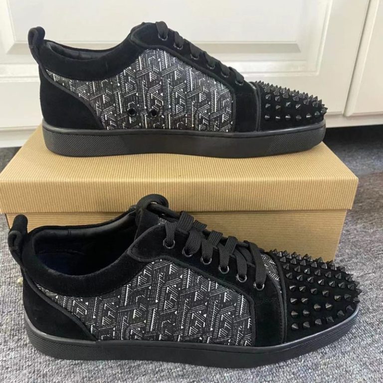 Christian Louboutin Black Rivet Casual Shoes Leather Men Women SH116 (2)