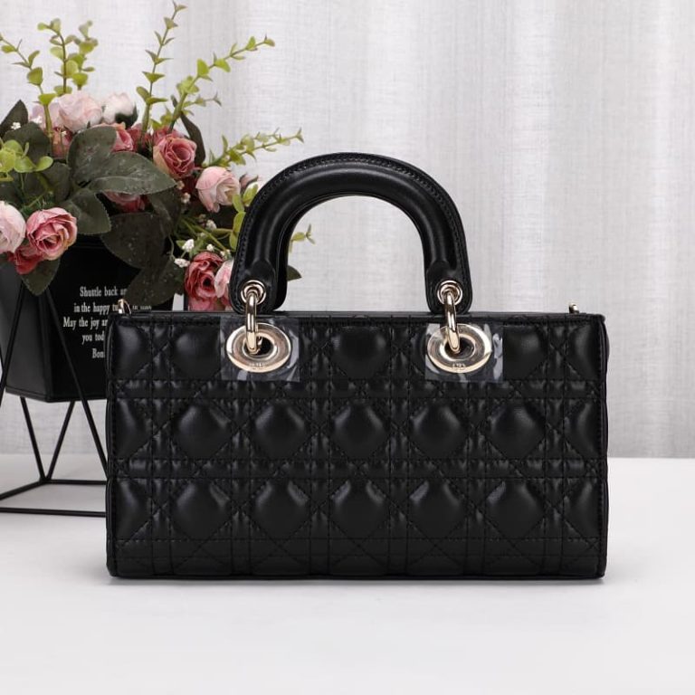 Dior High-quality women wallet Handbag Shoulder bag Rattan plaid seized surface line With a detachable chain-4